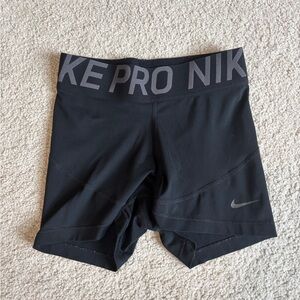 Black Nike Pros XS